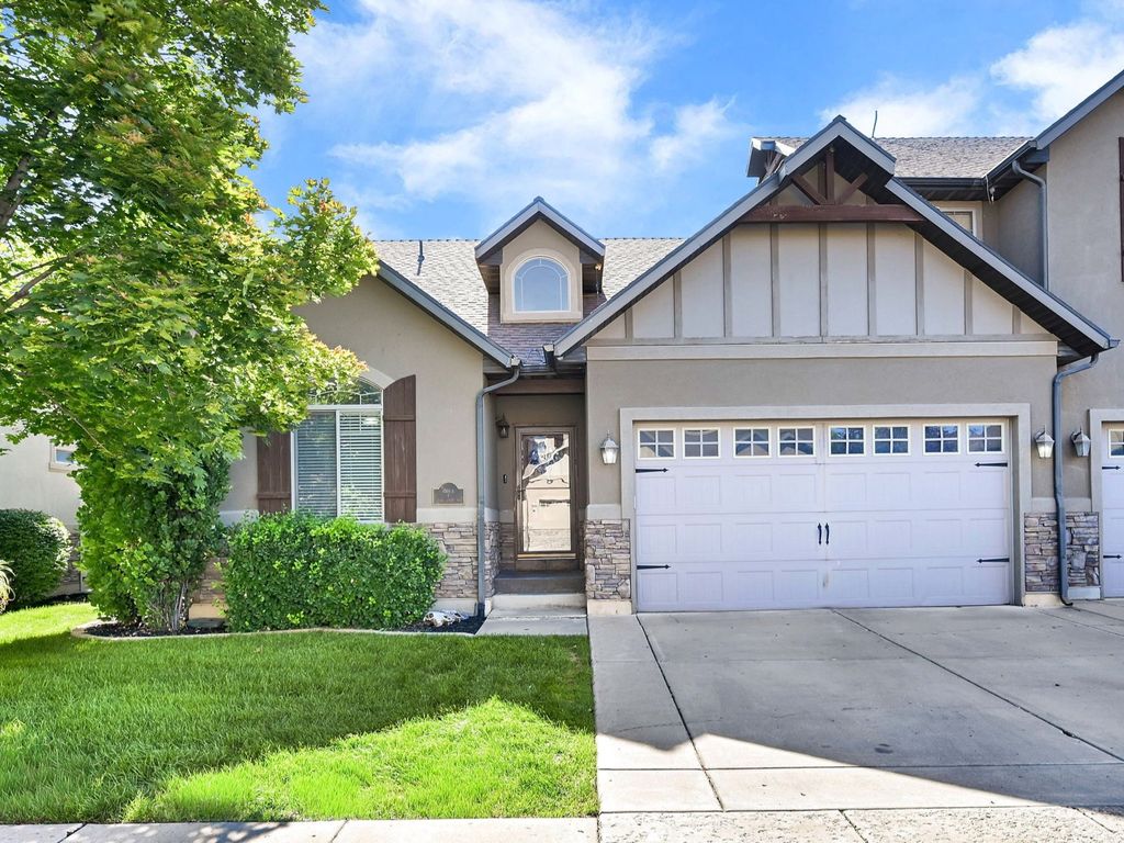 Photo of 4510 STONE CREEK RD #F, West Haven, UT 84401 (MLS # 2155782)