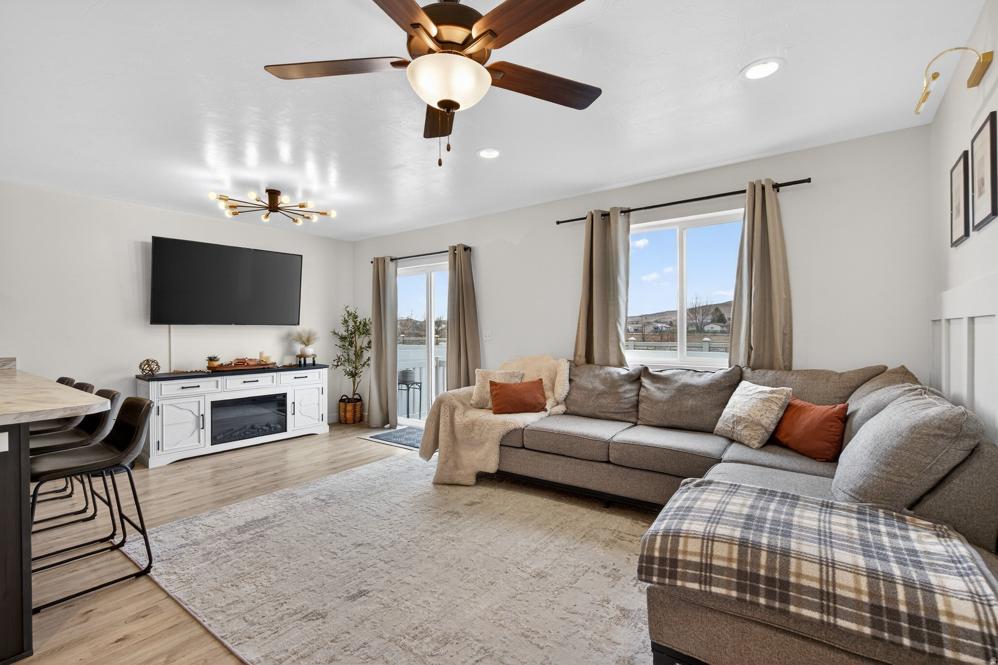 SPRING CREEK - Residential