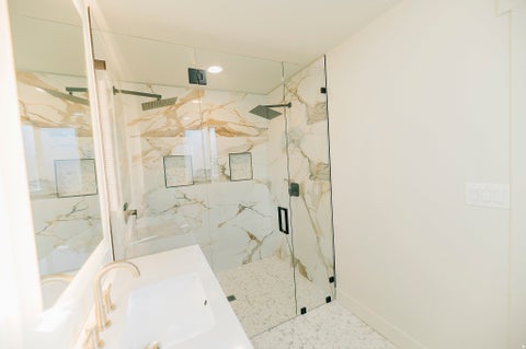 Tiny photo for 610 S 800 E, Centerville, UT 84014 (MLS # 2173819)