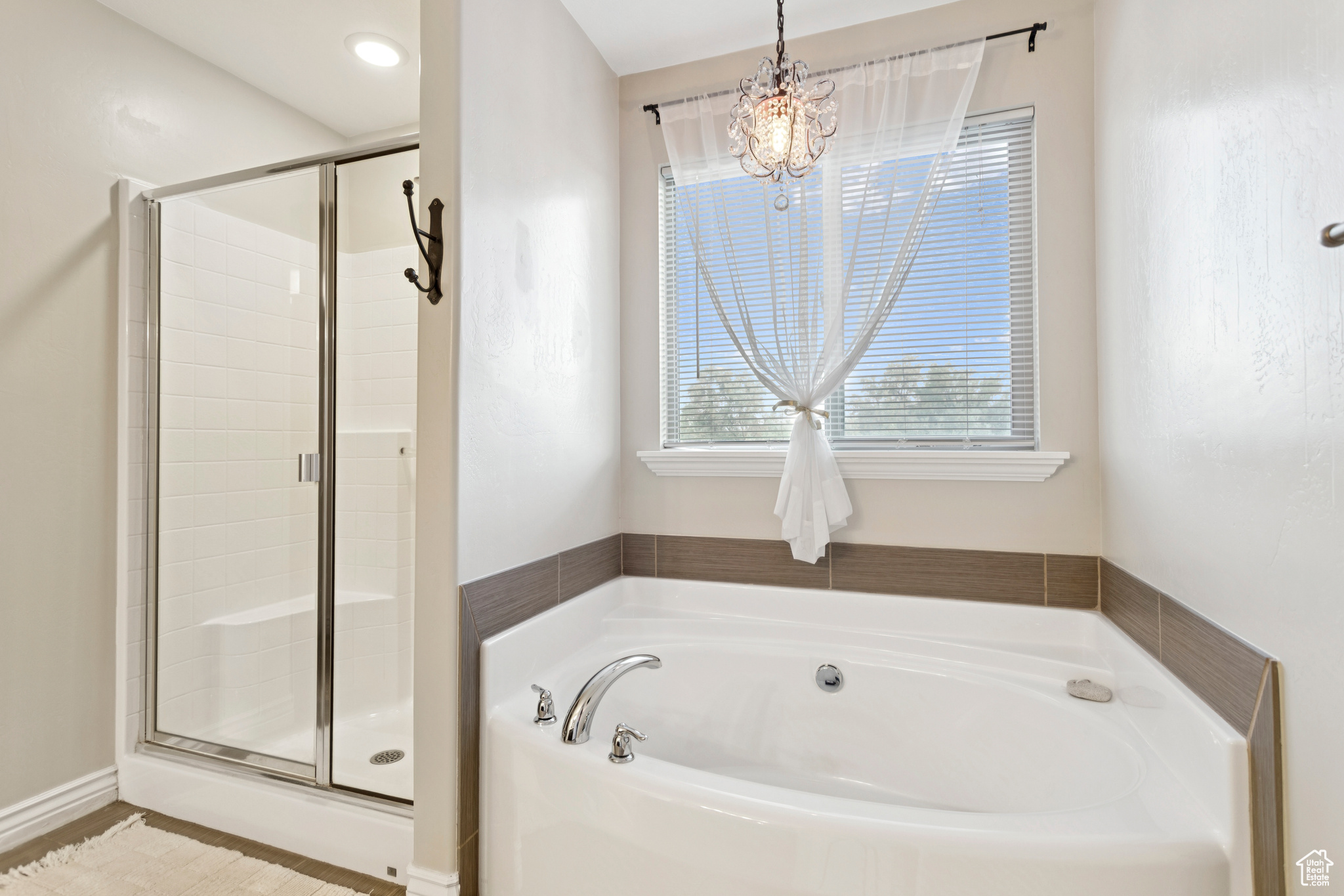 JORDAN WILLOWS - Residential