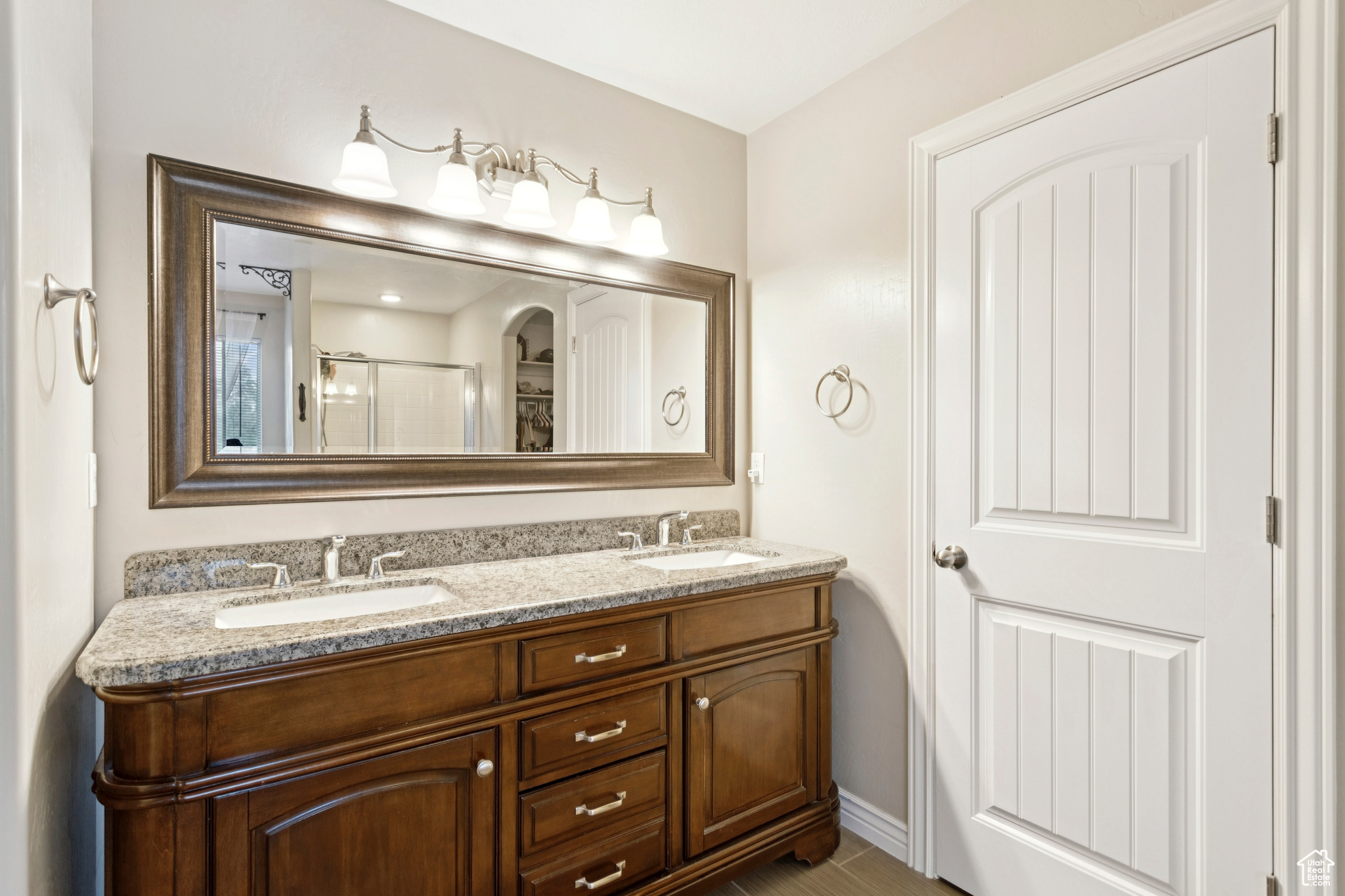 JORDAN WILLOWS - Residential