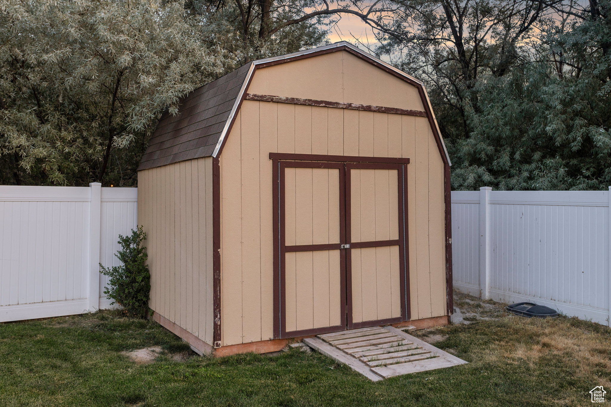 JORDAN WILLOWS - Residential