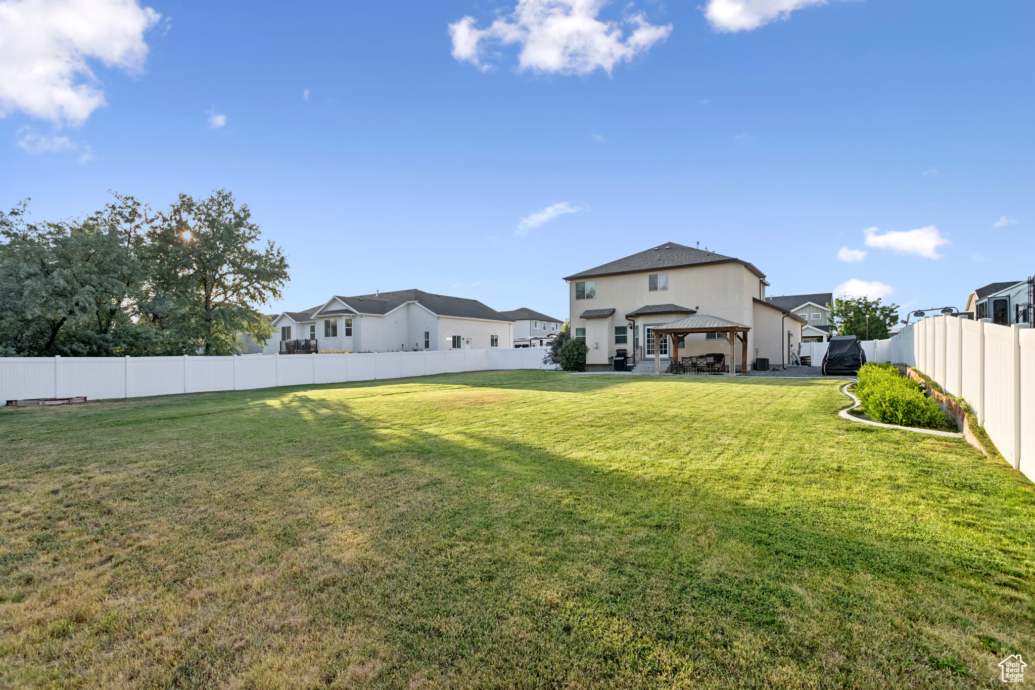 JORDAN WILLOWS - Residential