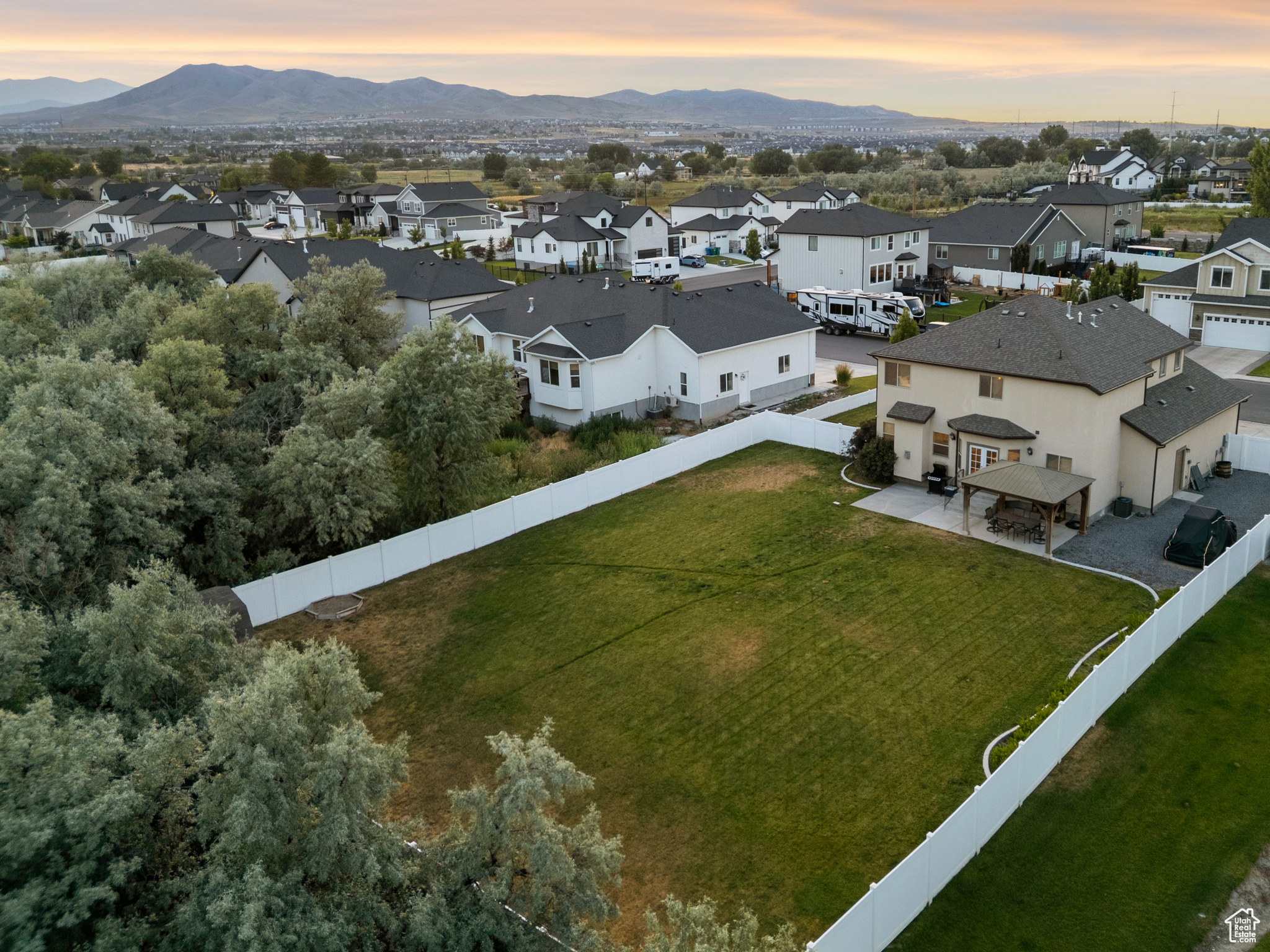 JORDAN WILLOWS - Residential