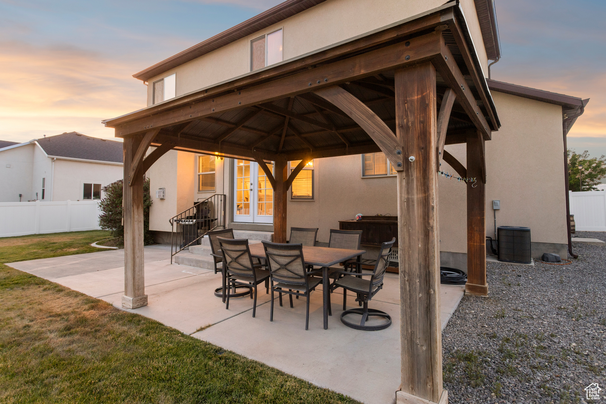 JORDAN WILLOWS - Residential