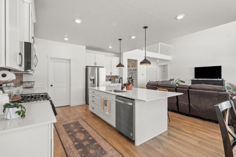 Tiny photo for 372 W WESTWOOD WAY, Santaquin, UT 84655 (MLS # 2168928)