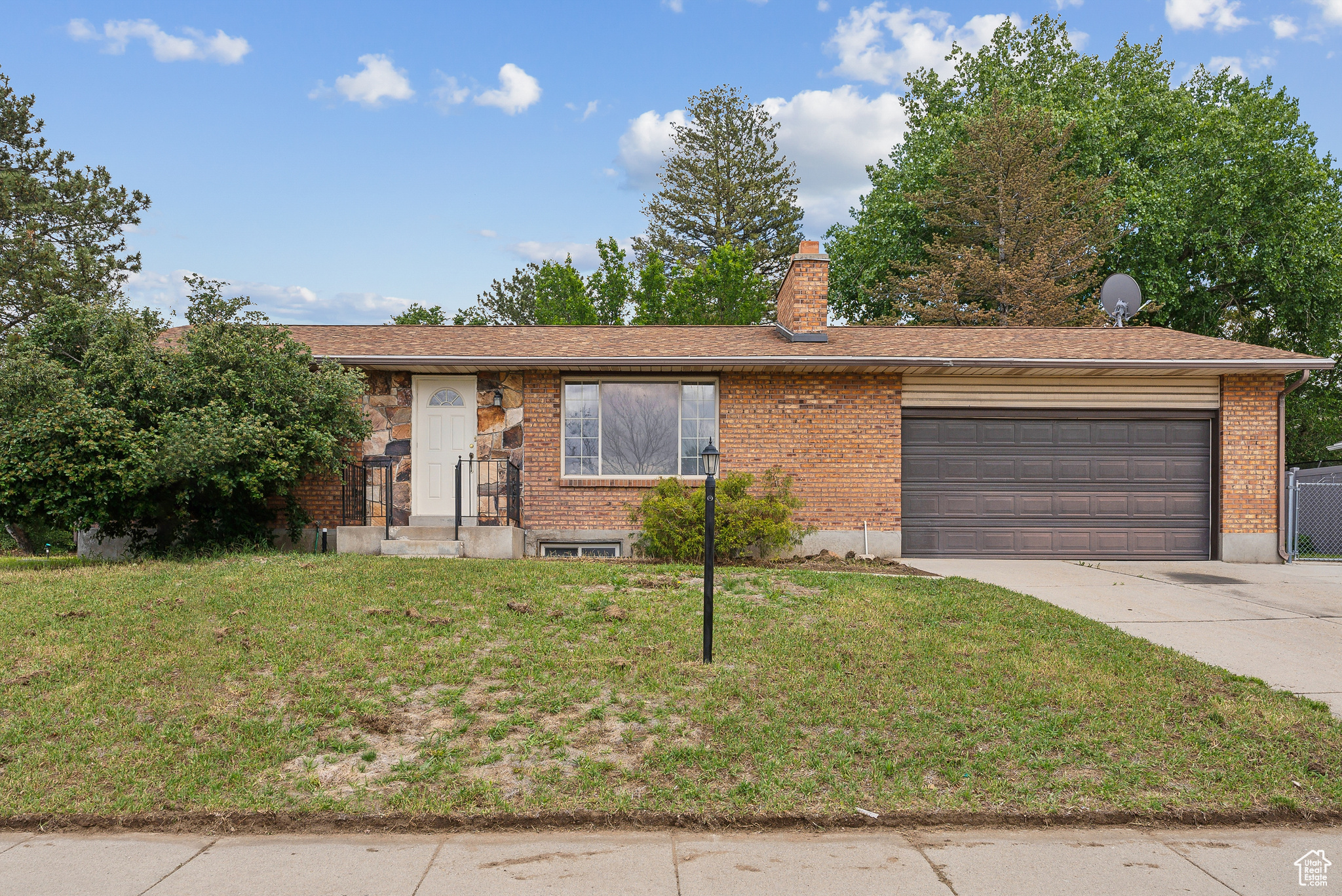 12125 S York Ridge Rd, Sandy, Utah image 2