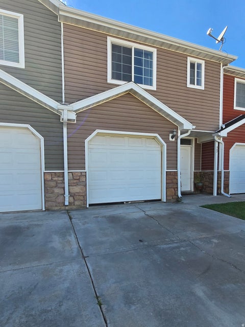 Townhouse For Sale - 567 N 2425<br/> Vernal, UT 84078
