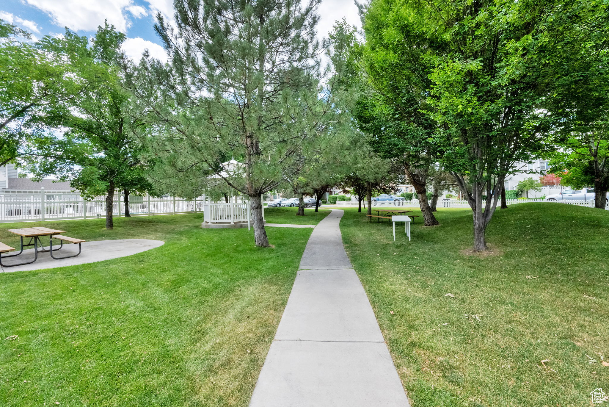 HEIRLOOM COTTAGES - Residential