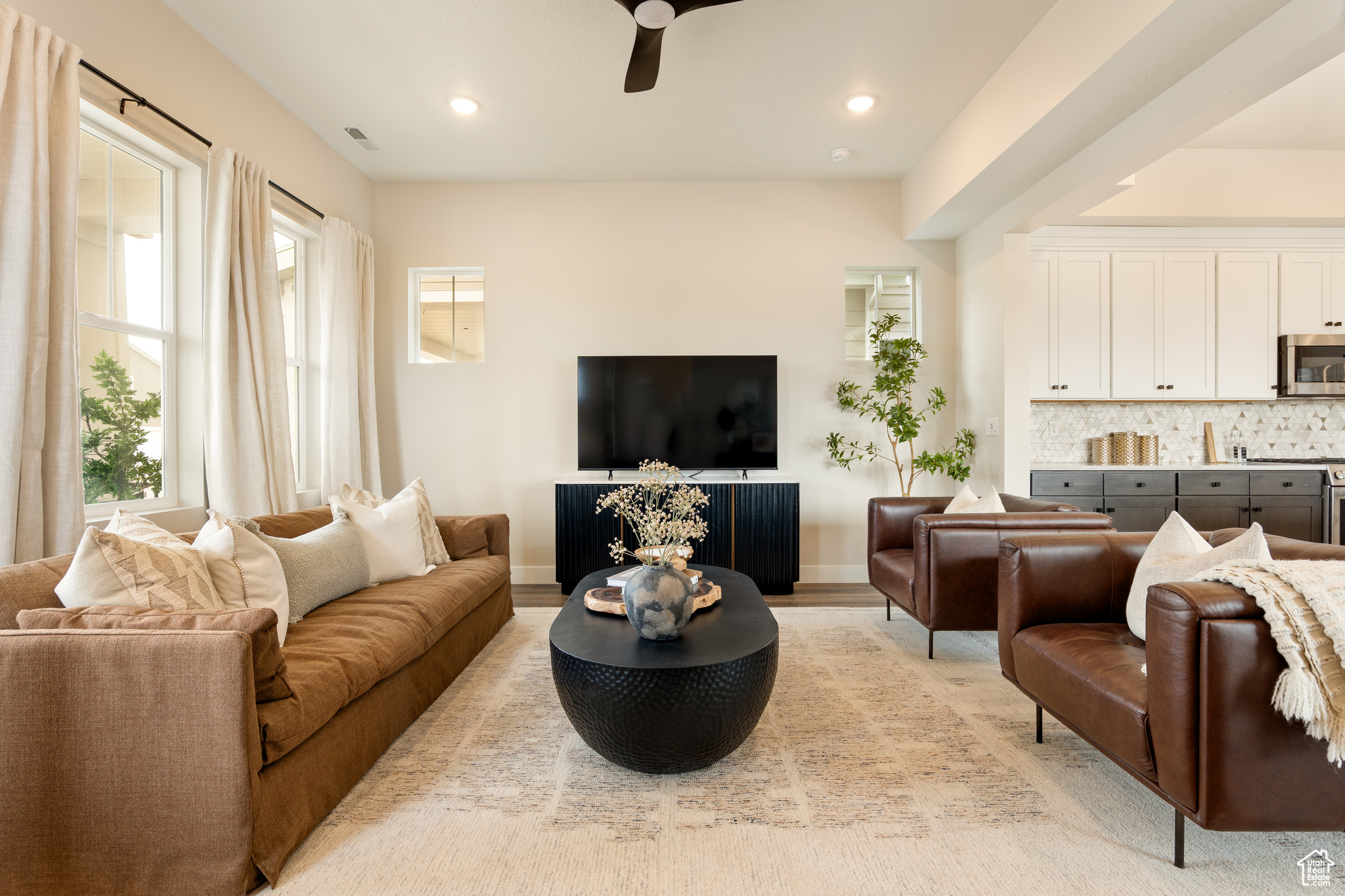 HUNTINGTON RANCH - Residential