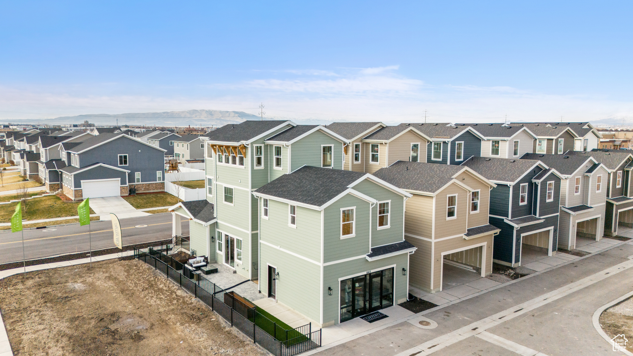 HUNTINGTON RANCH - Residential