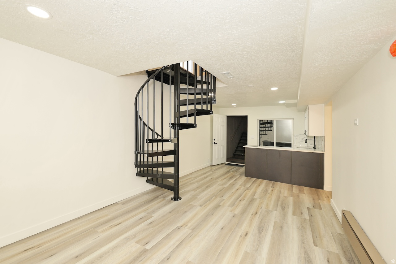ALPENHOF CONDO - Residential
