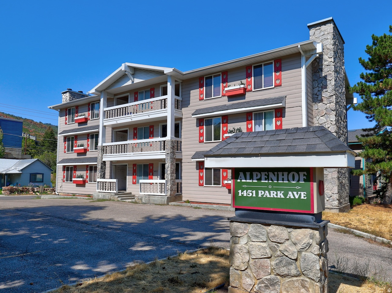 ALPENHOF CONDO - Residential