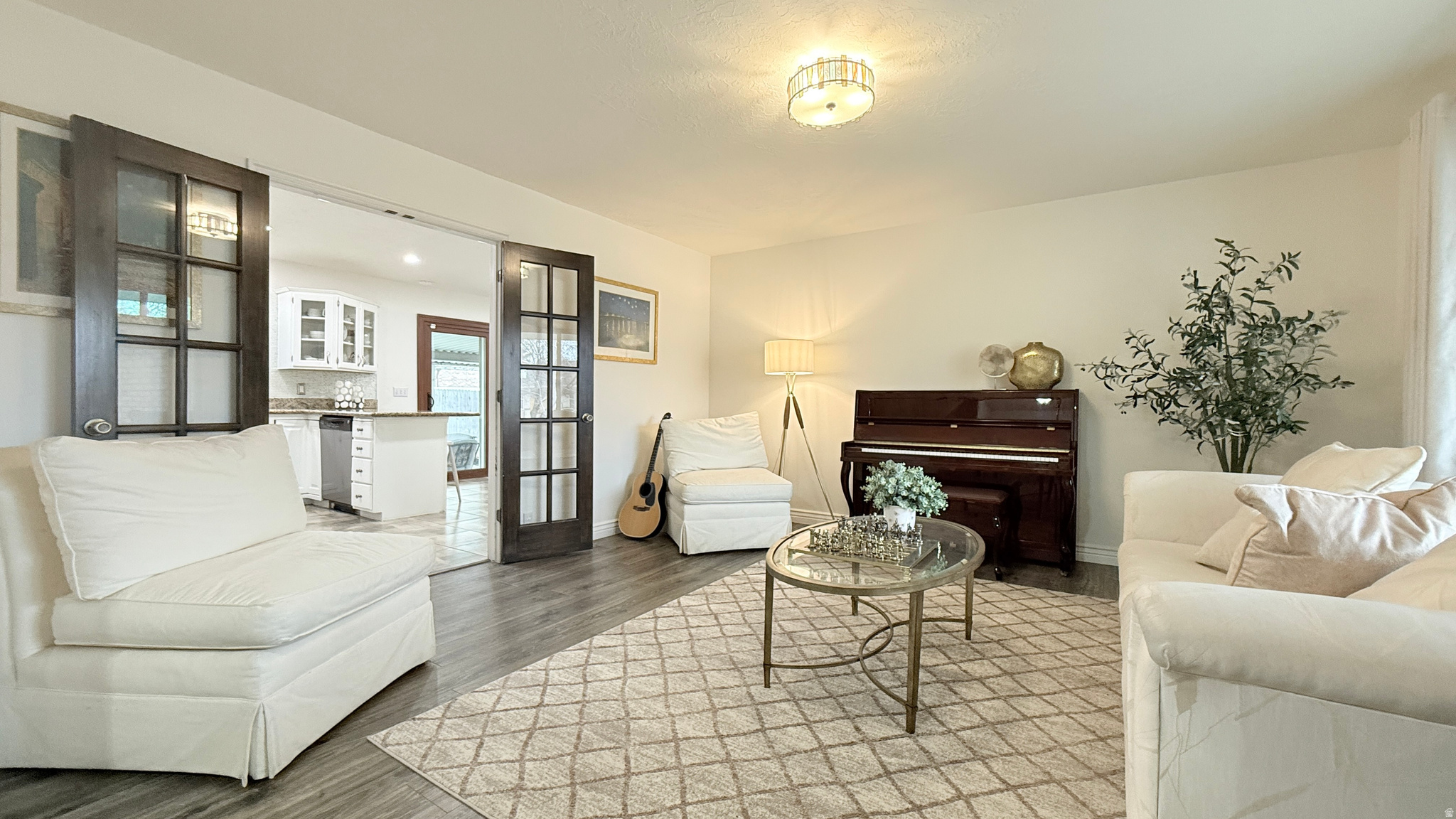 HIDDEN VALLEY - Residential