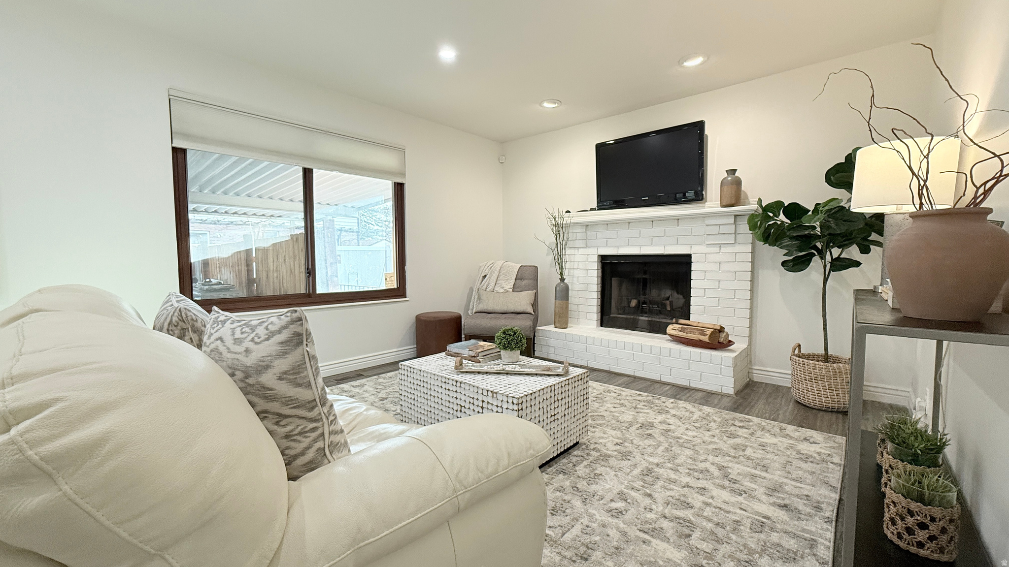 HIDDEN VALLEY - Residential