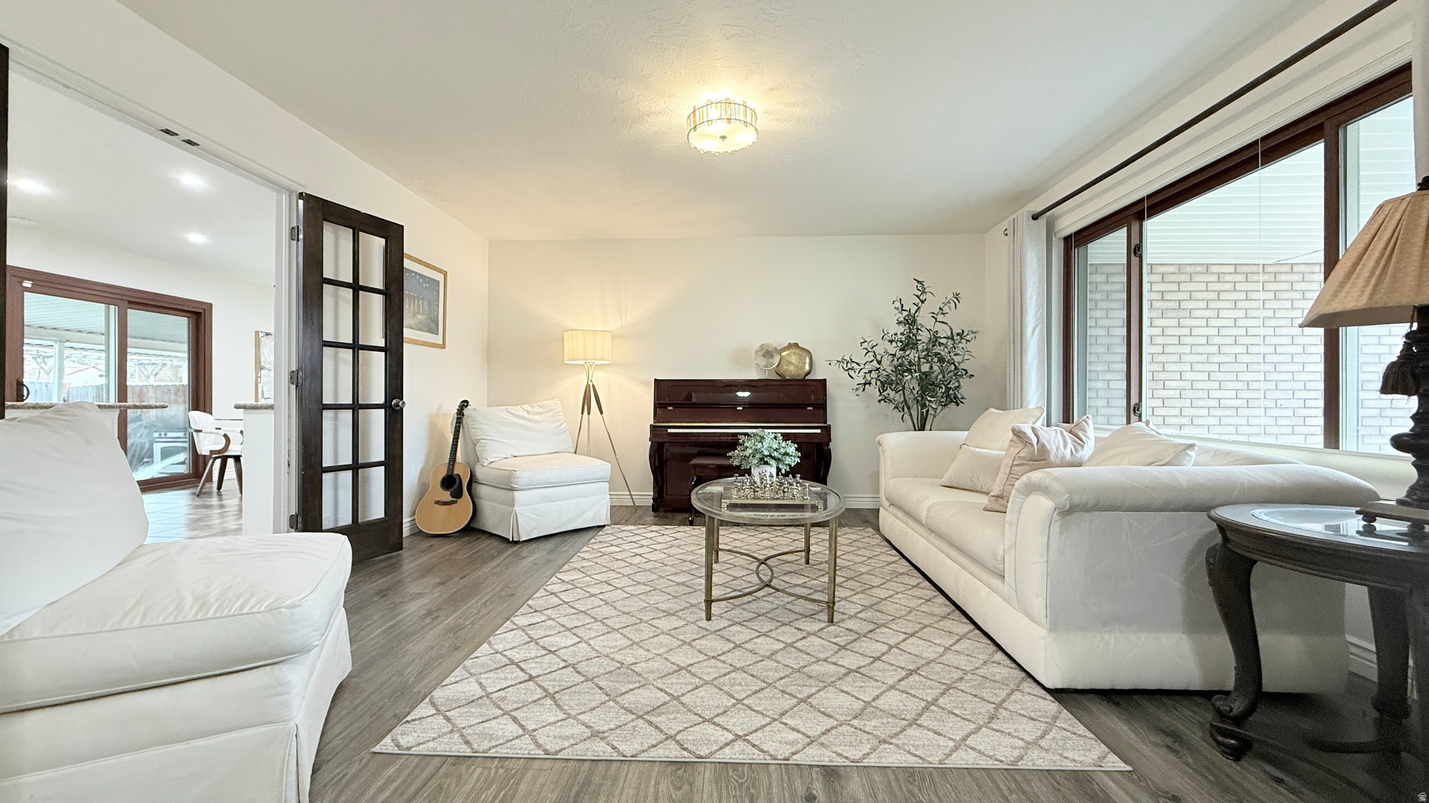 HIDDEN VALLEY - Residential