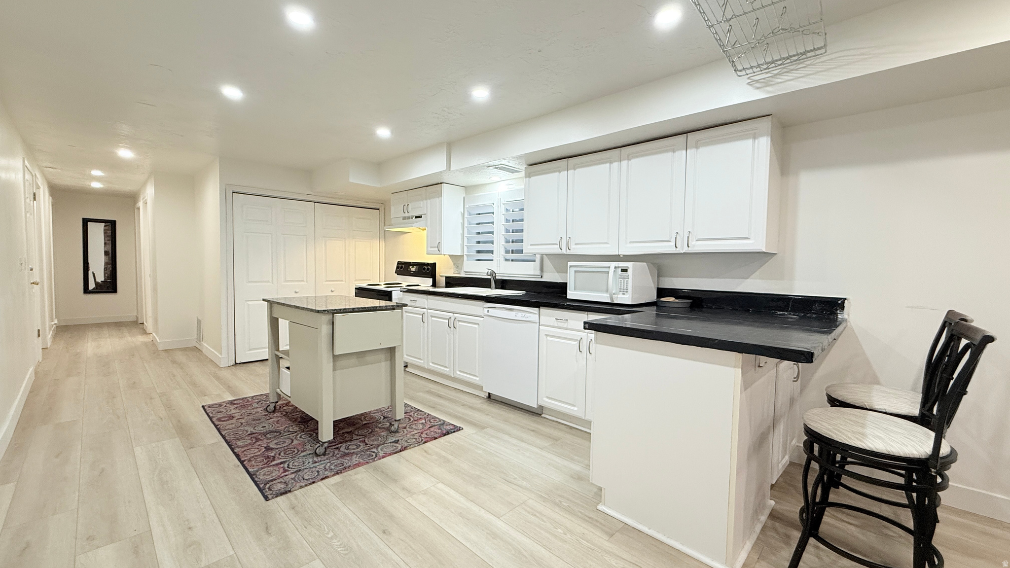 HIDDEN VALLEY - Residential