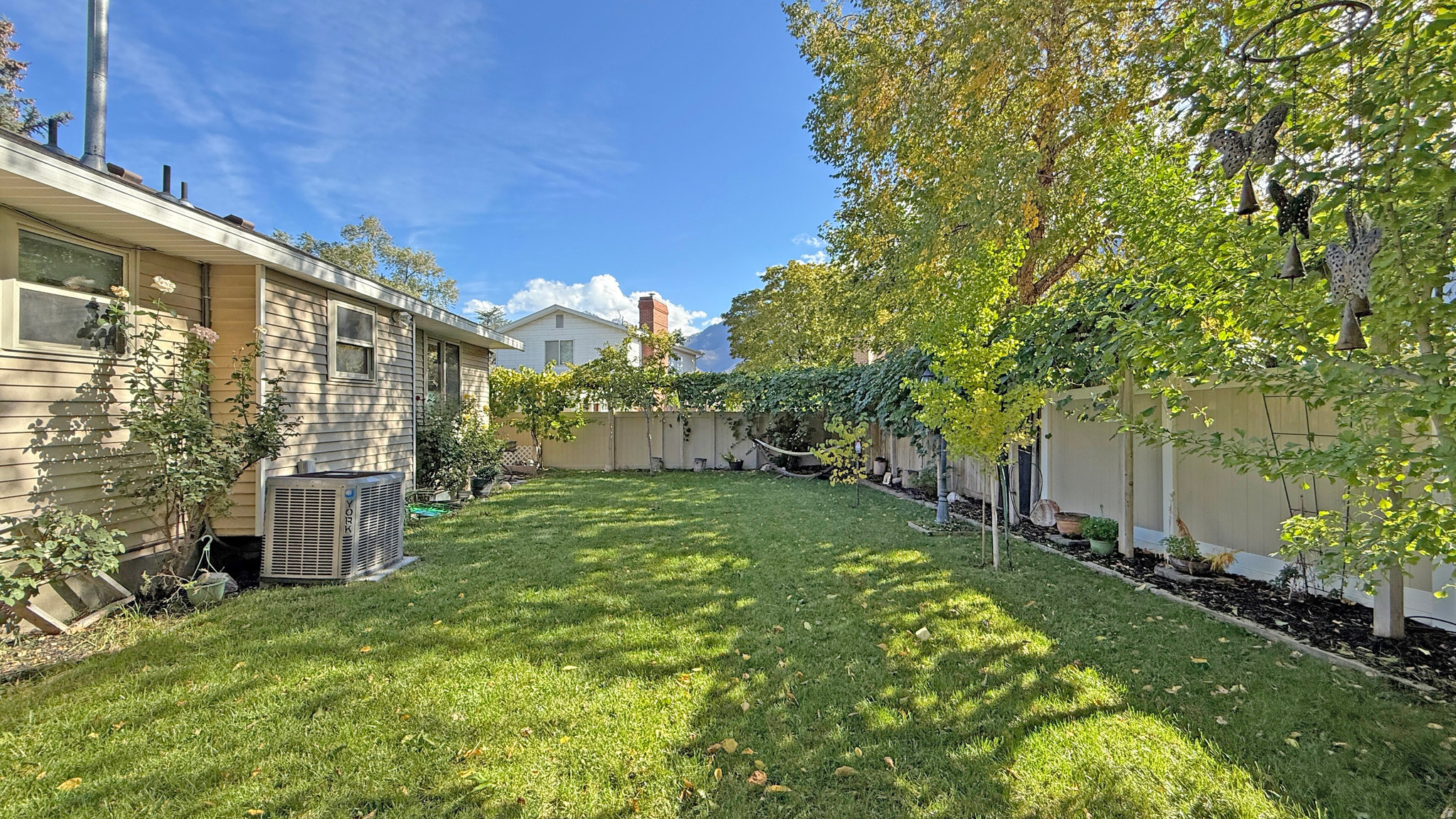 HIDDEN VALLEY - Residential