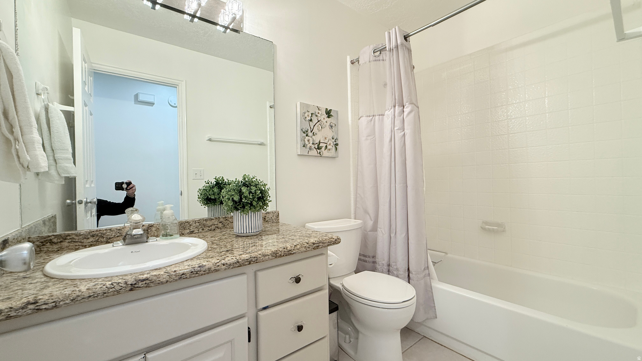 HIDDEN VALLEY - Residential