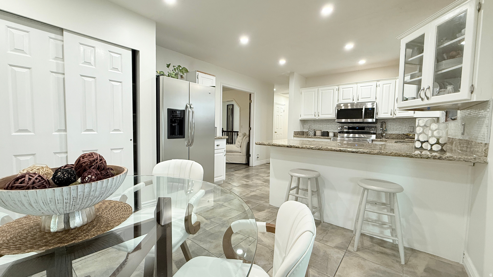 HIDDEN VALLEY - Residential