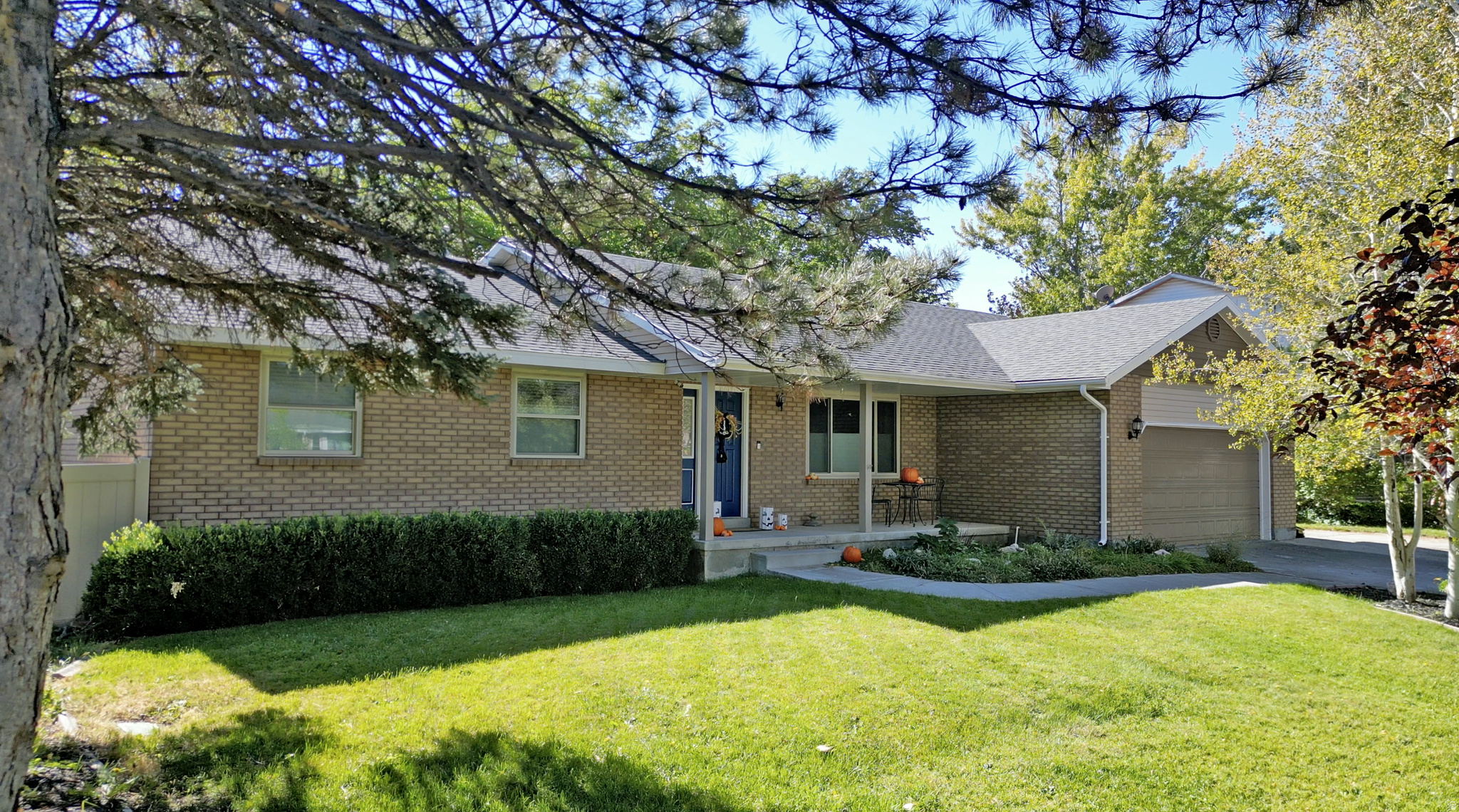 HIDDEN VALLEY - Residential