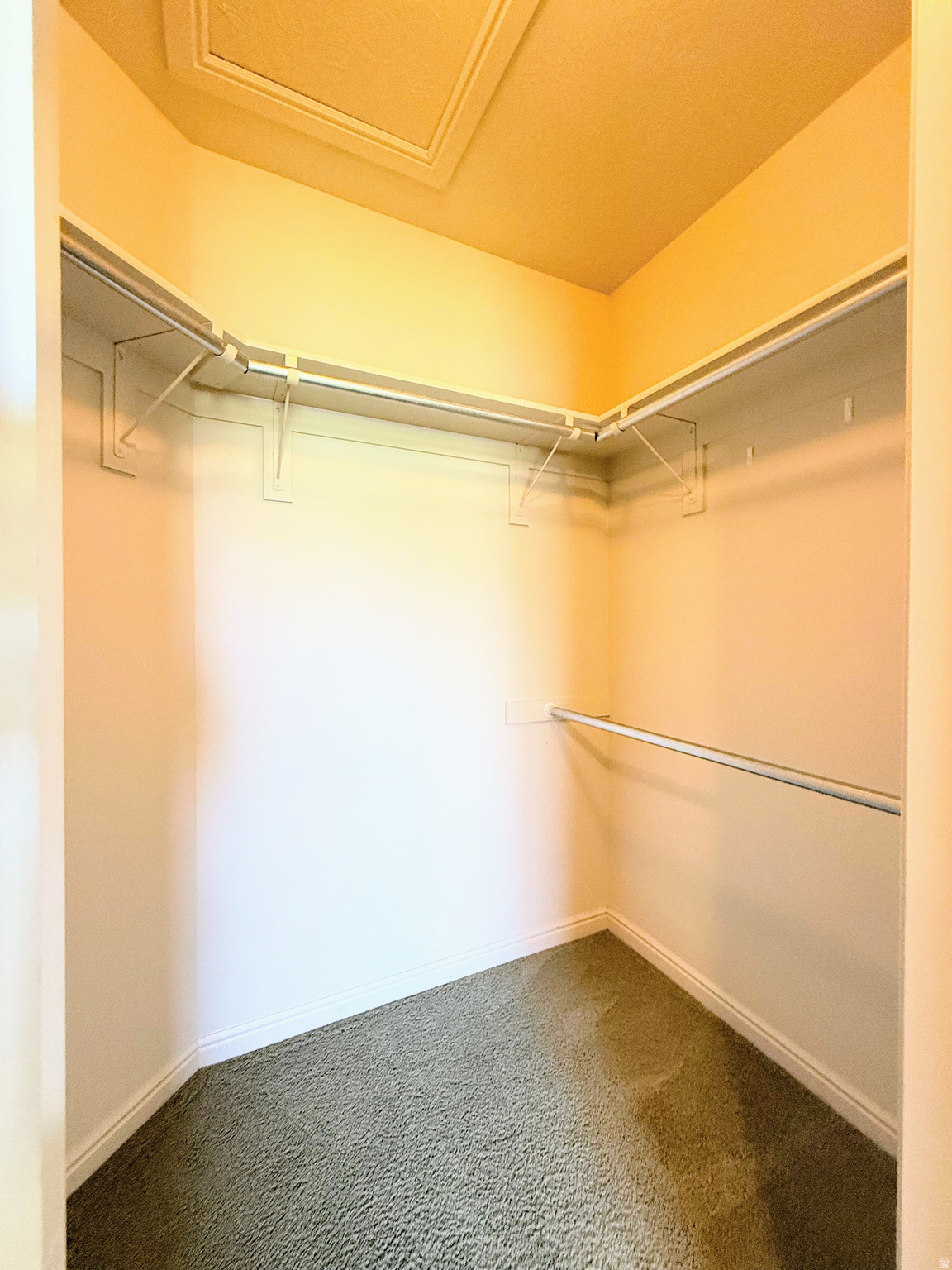 PHEASANT RIDGE TOWNHOUSES - Residential