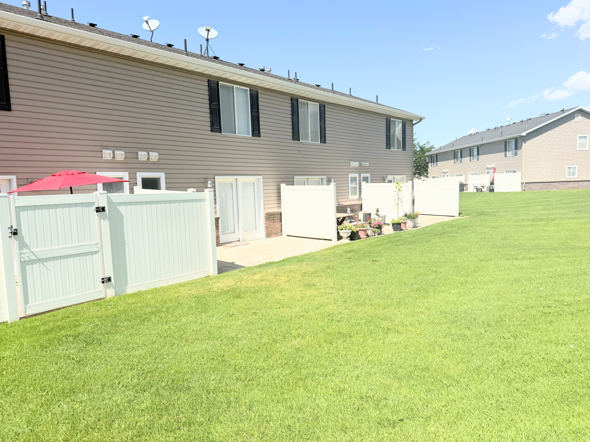 PHEASANT RIDGE TOWNHOUSES - Residential