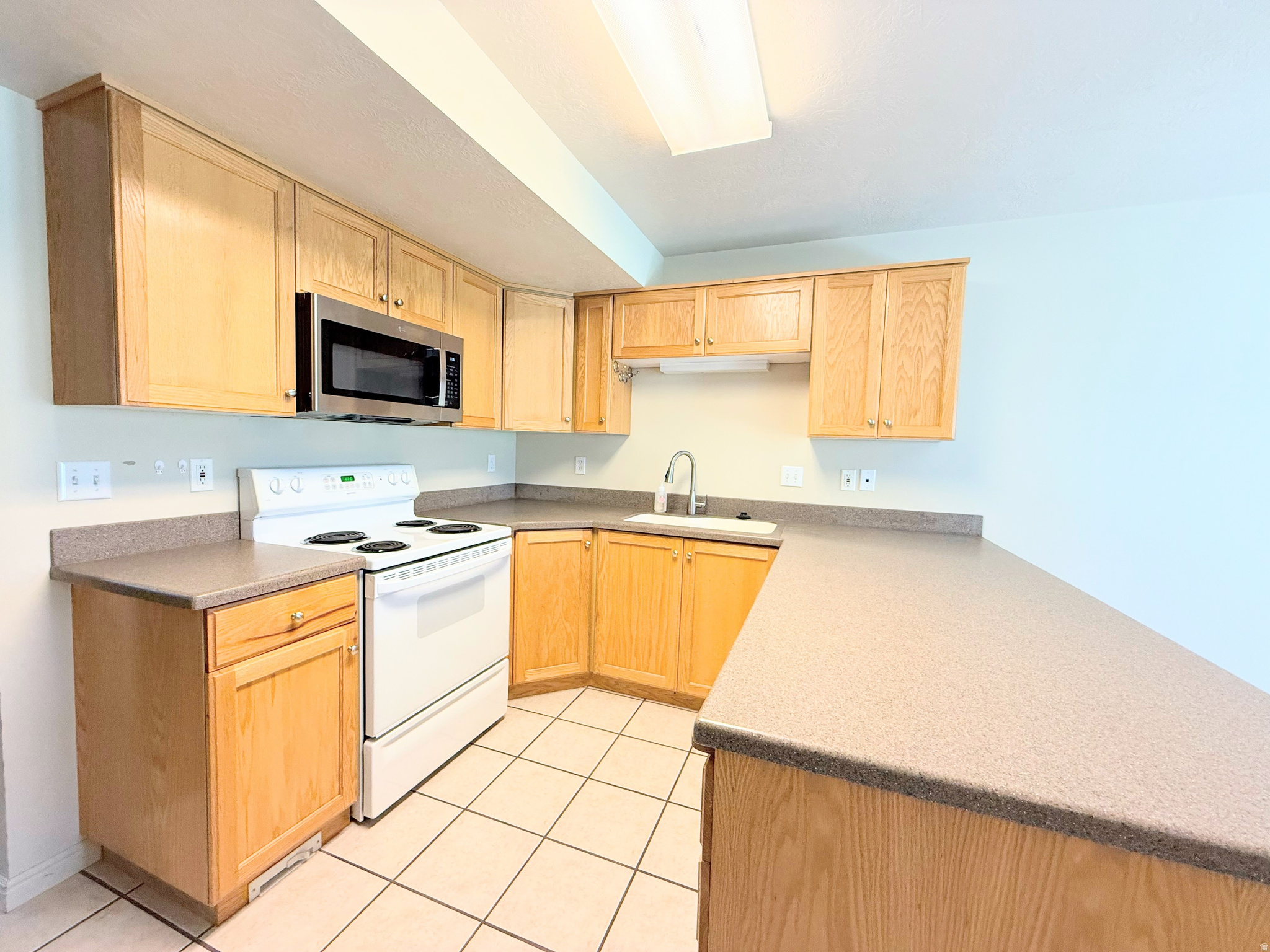 PHEASANT RIDGE TOWNHOUSES - Residential