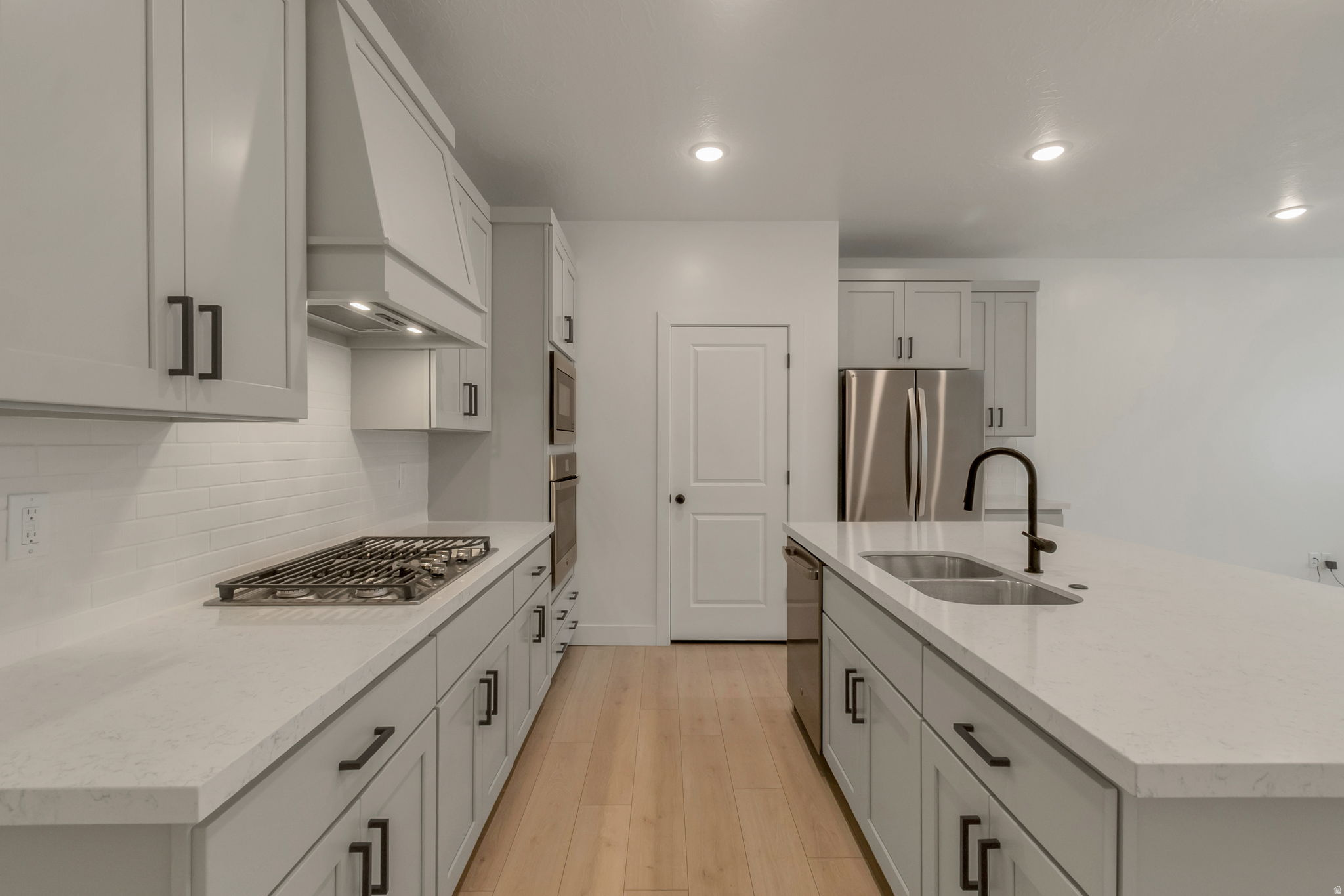 SUNRISE RANCH - Residential