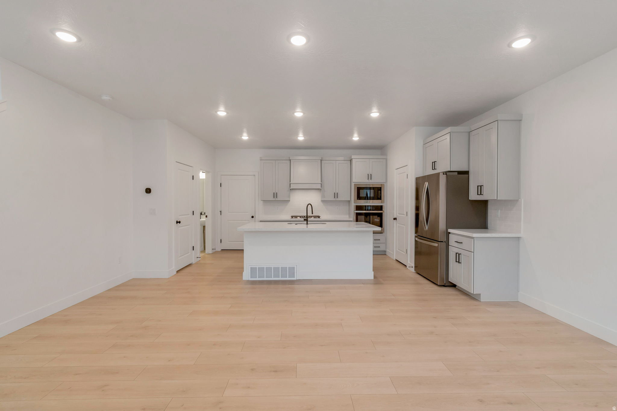 SUNRISE RANCH - Residential