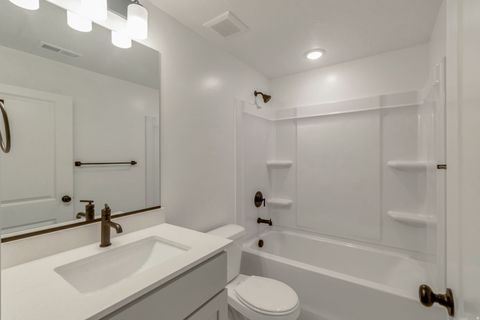 Tiny photo for 30 S MOONLIT RD, Mapleton, UT 84664 (MLS # 2158325)
