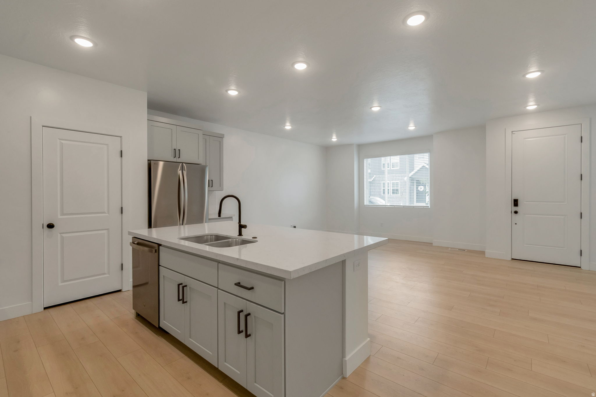 SUNRISE RANCH - Residential