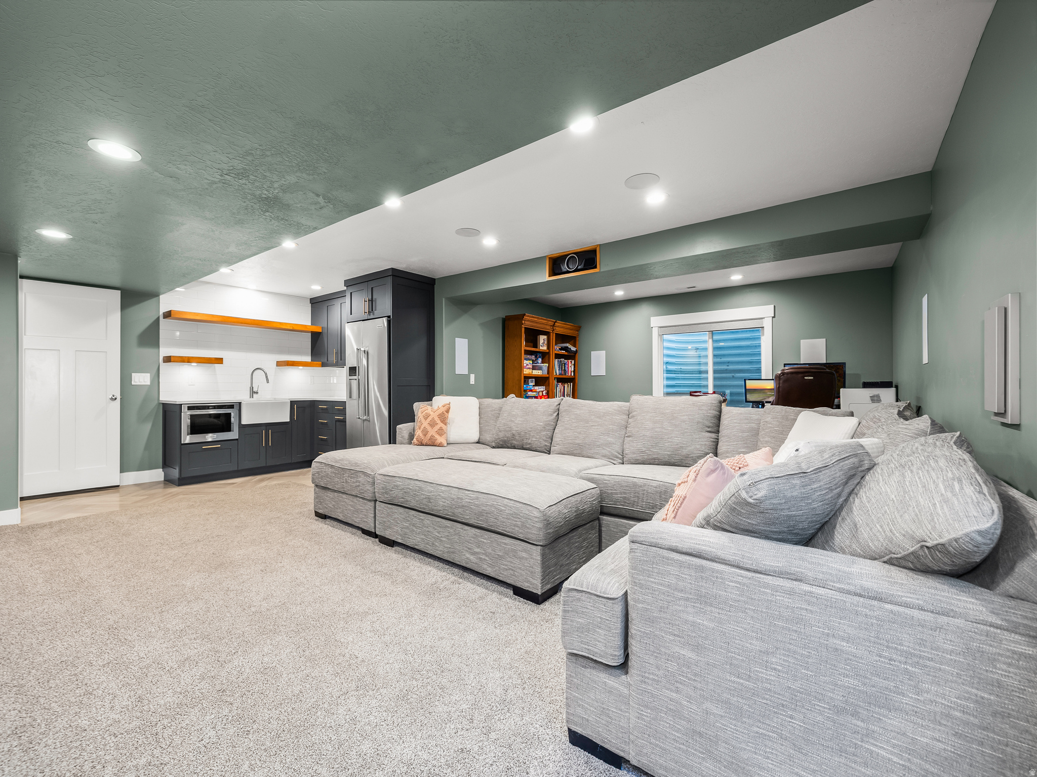 LANDROCK ESTATES - Residential