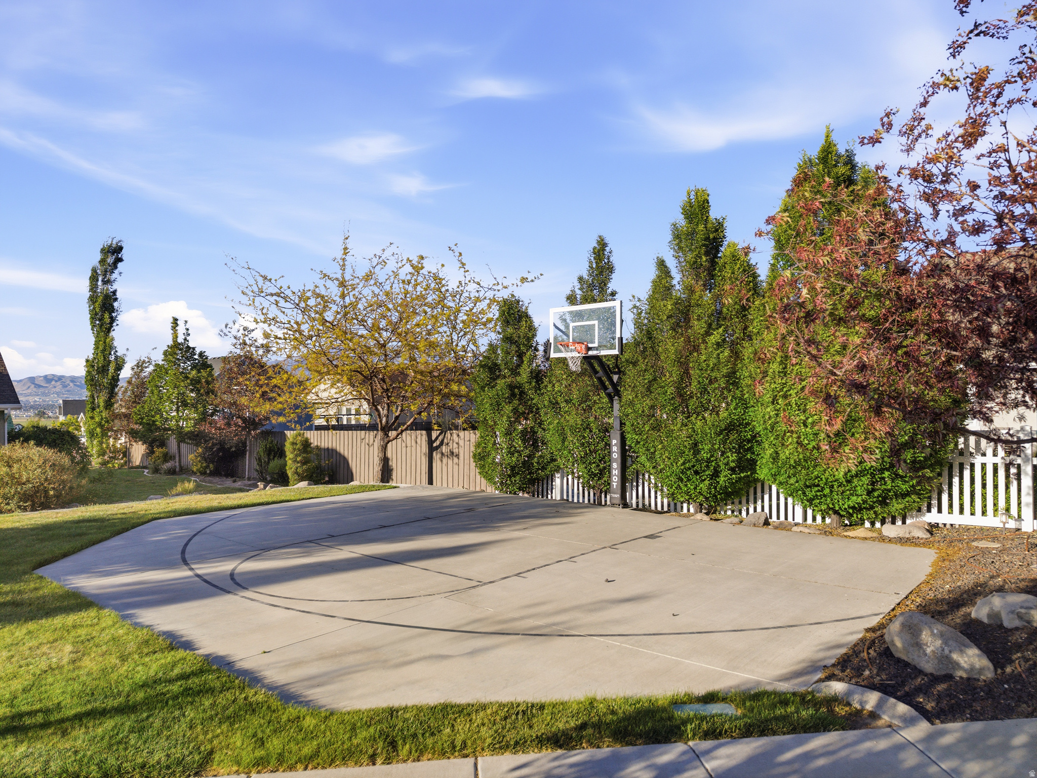 LANDROCK ESTATES - Residential
