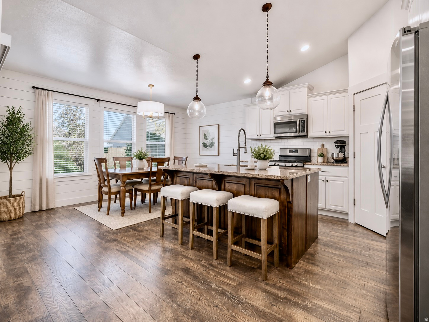 LANDROCK ESTATES - Residential