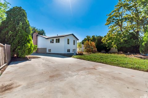 Tiny photo for 2016 W HEWWOOD CIR, Taylorsville, UT 84129 (MLS # 2117476)