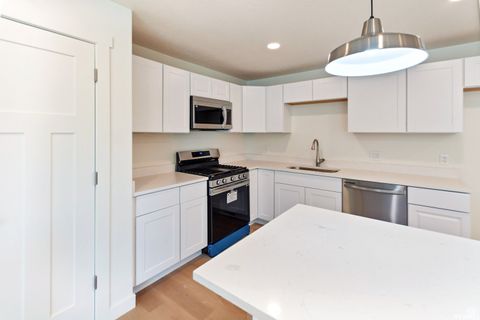 Tiny photo for 2016 W HEWWOOD CIR, Taylorsville, UT 84129 (MLS # 2117476)