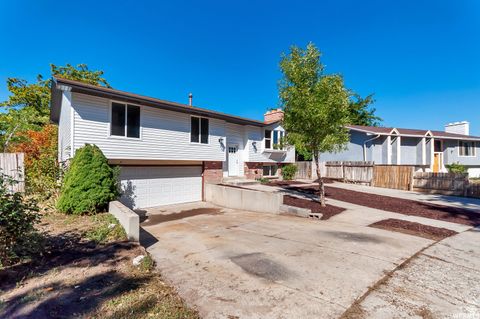 Tiny photo for 2016 W HEWWOOD CIR, Taylorsville, UT 84129 (MLS # 2117476)