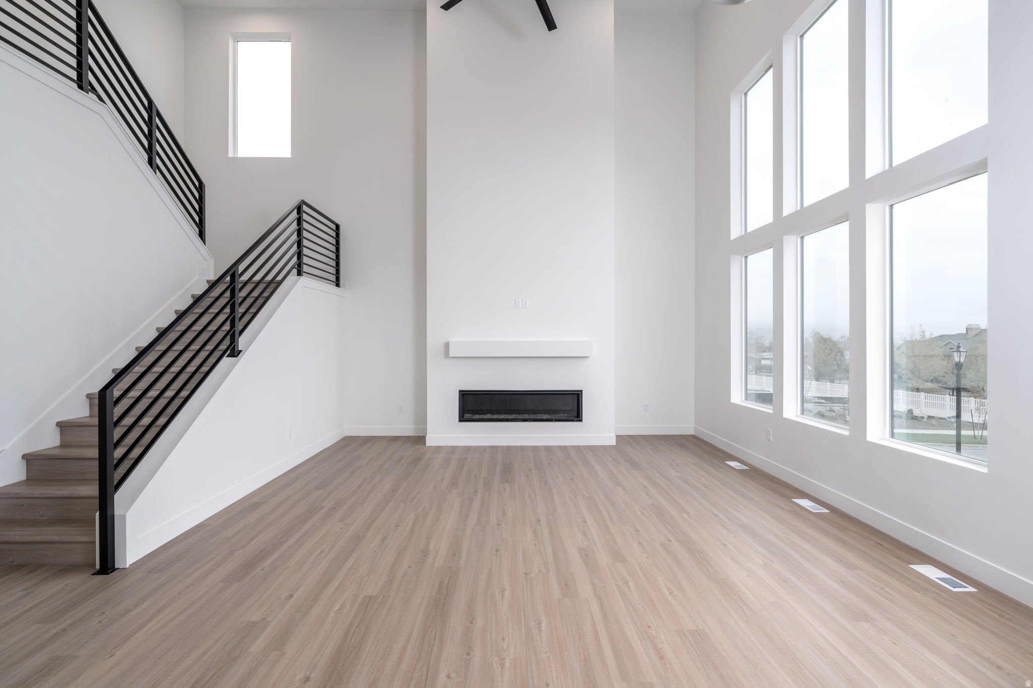 WESTLAKE VISTAS - Residential