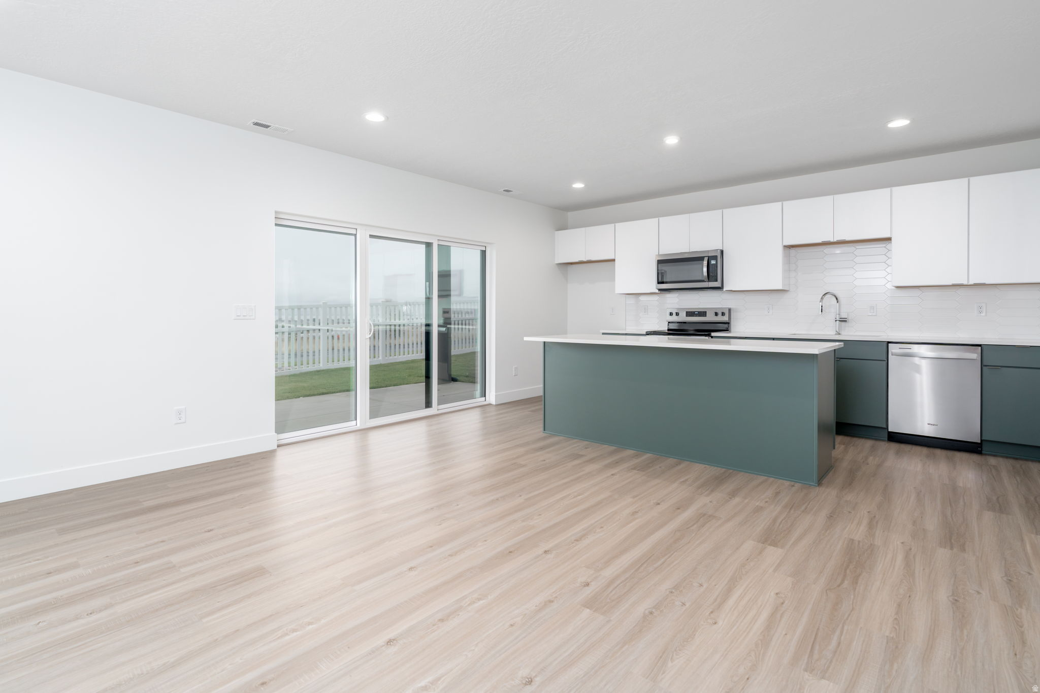 WESTLAKE VISTAS - Residential