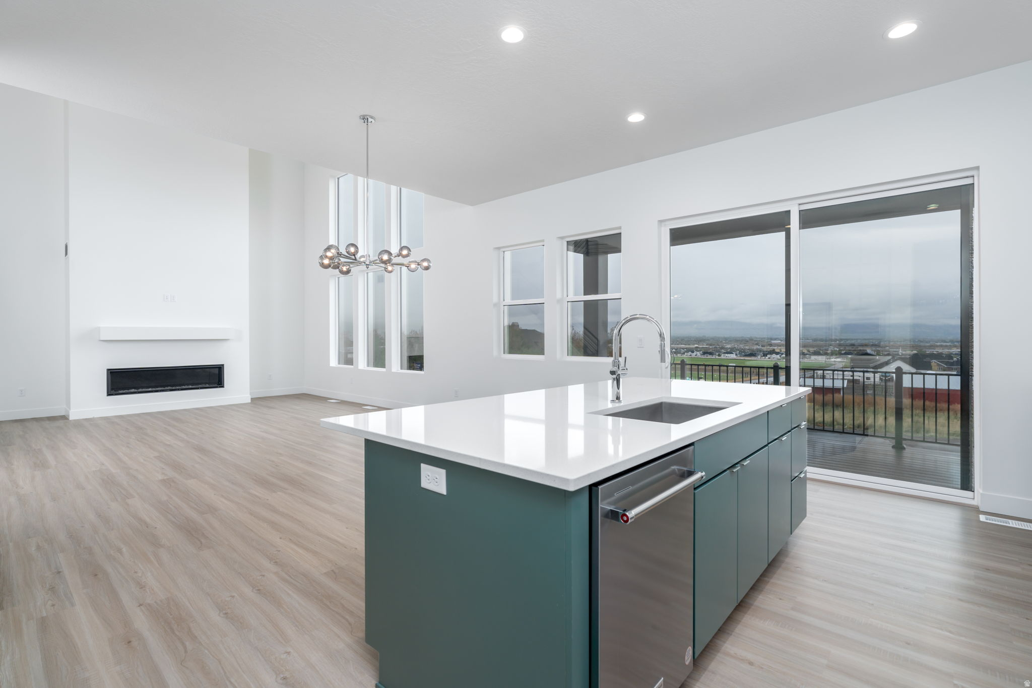 WESTLAKE VISTAS - Residential