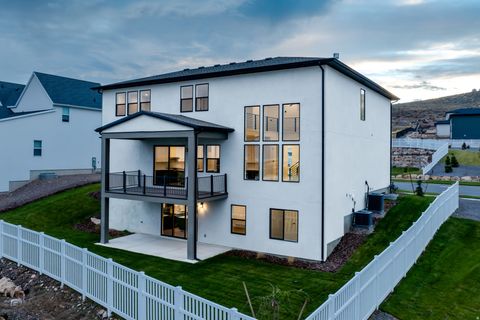 Tiny photo for 418 N PINNACLE CT #44, Saratoga Springs, UT 84045 (MLS # 2132465)