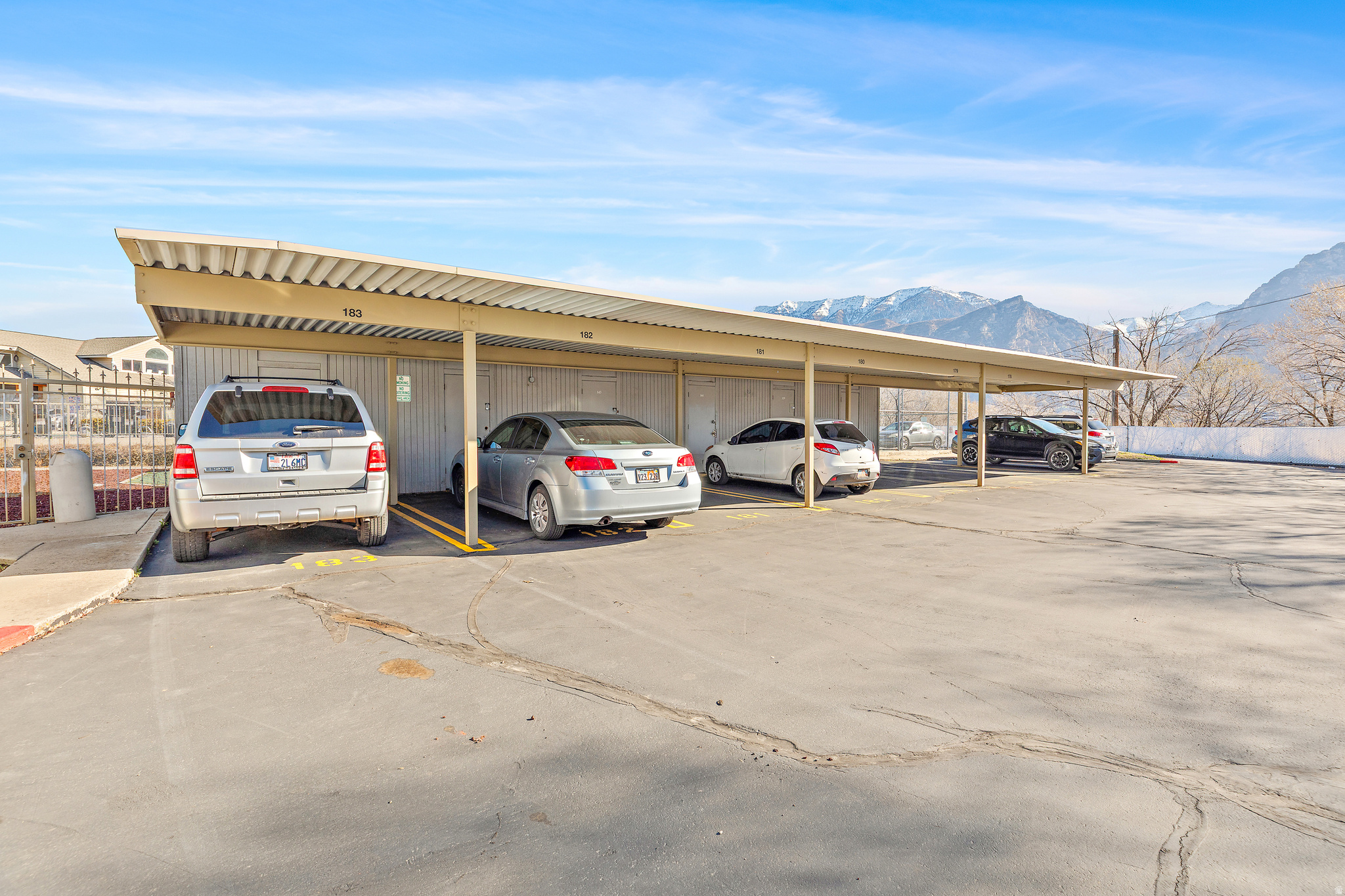 WILLOWBROOK HILL CONDO - Residential