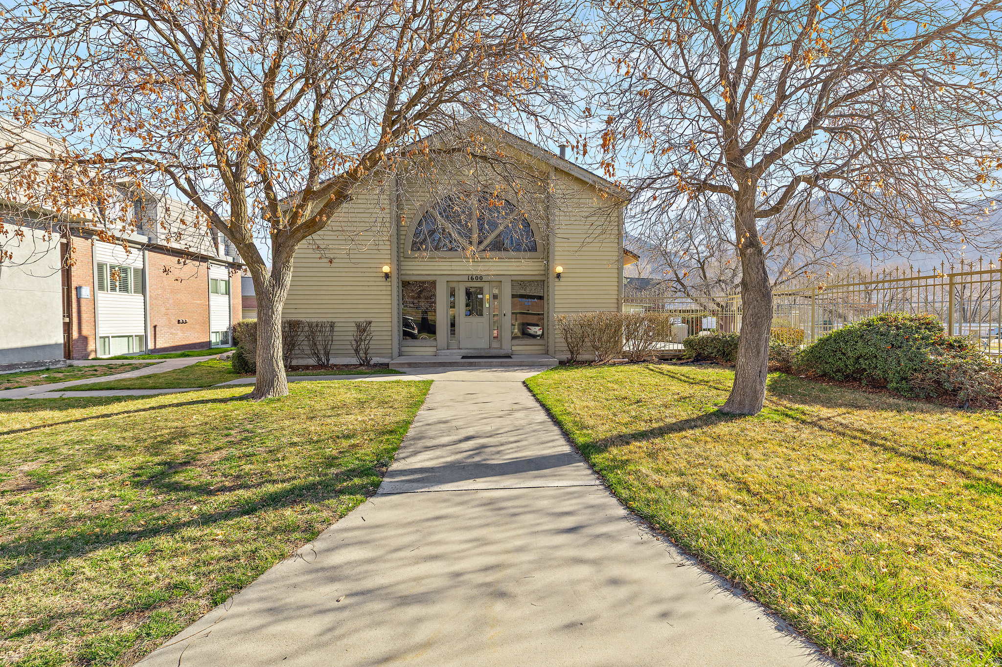 WILLOWBROOK HILL CONDO - Residential