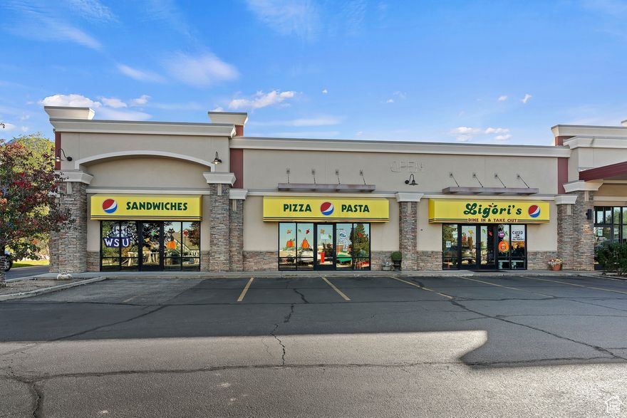 Ogden Tradition Ligori's Pizza & Pasta Retiring after 30+ Years! Established in 1991, Ligori's has become an Ogden pizza staple with a long-standing clientele and a healthy walk-in business. Specializing in Italian comfort dishes, Ligori's offers unpretentious, delicious pizzas, pastas, and meatball sandwiches. Financials available with signed NDA. Contact agent for information on included equipment, business, trade fixtures, and current lease. Please do not disturb business. Purchase DOES NOT include Real Estate.