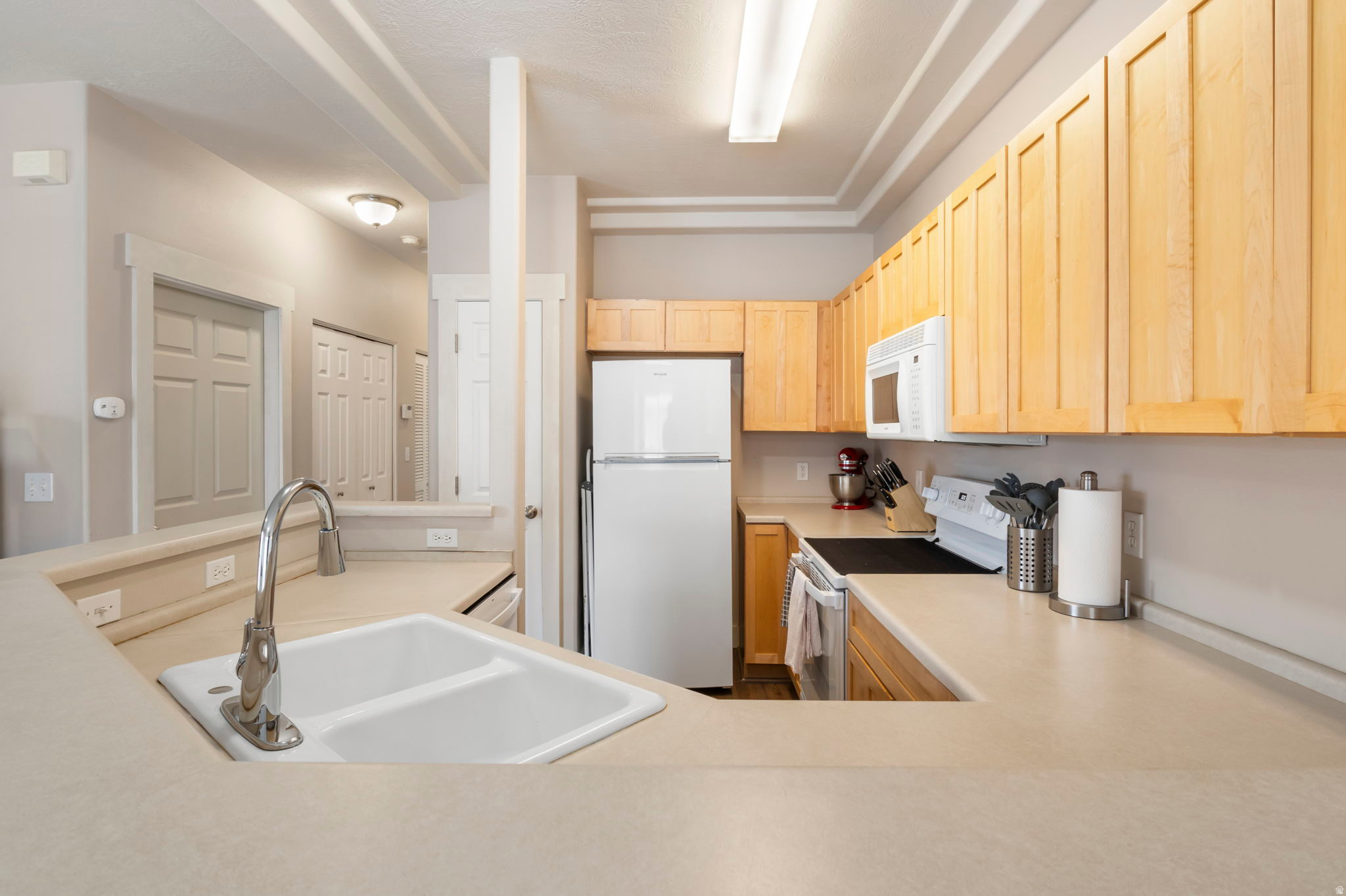 ASPEN SPRINGS PHASE 1 CONDO - Residential