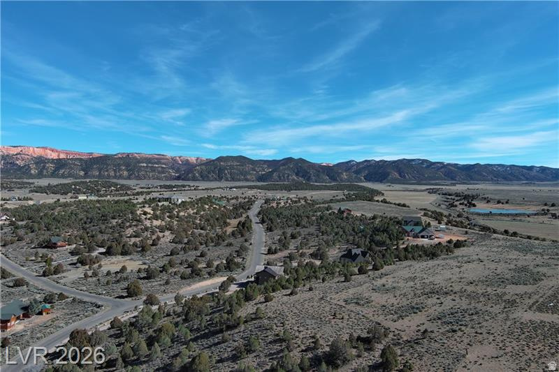 PAUNSAUGUNT CLIFFS - Land