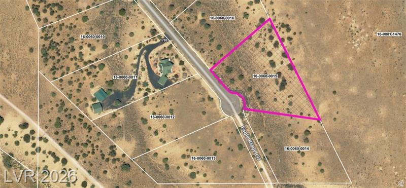 PAUNSAUGUNT CLIFFS - Land