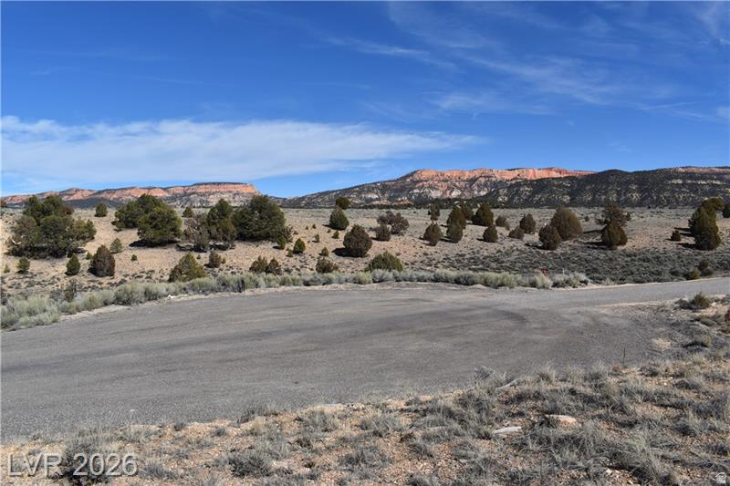 PAUNSAUGUNT CLIFFS - Land