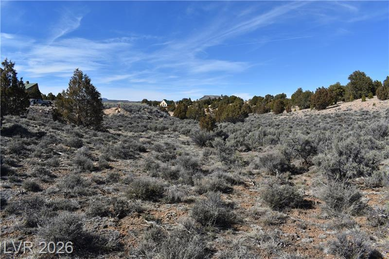 PAUNSAUGUNT CLIFFS - Land